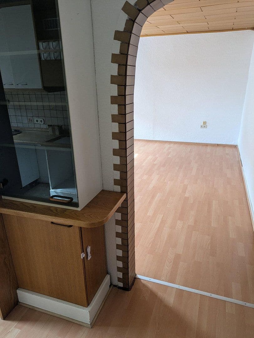 Prenájom bytu 4-izbový 100 m², Markt Erlbach, Bavorsko Prenájom bytu 4-izbový 100 m², Markt Erlbach, Bavorsko