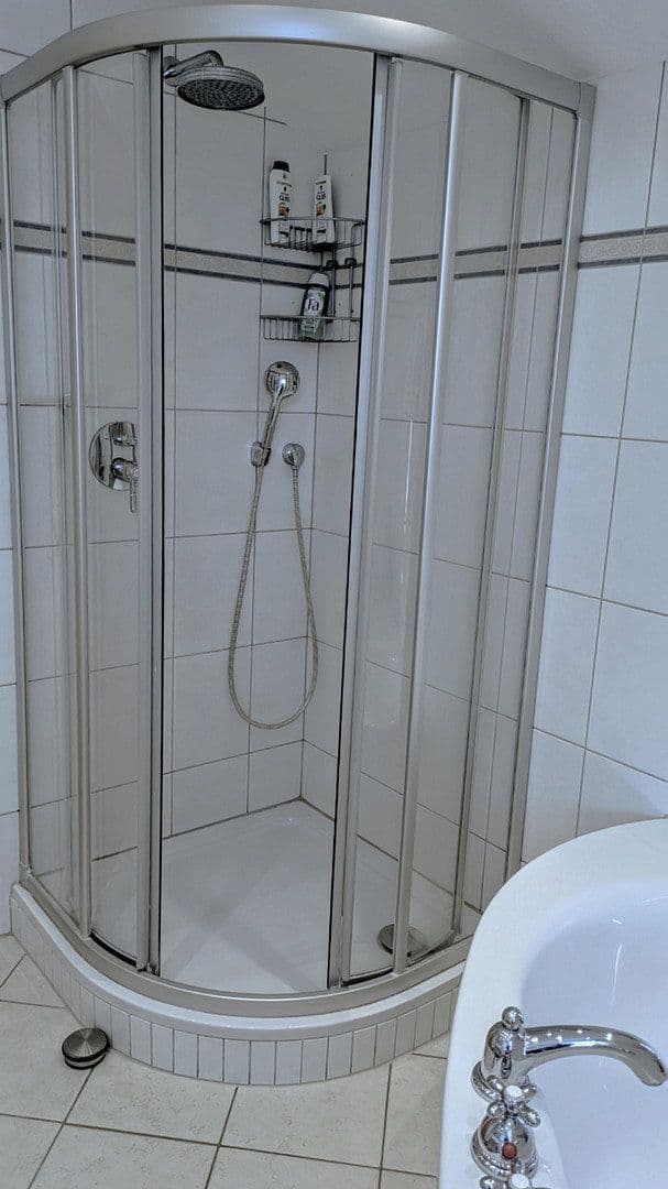 Predaj domu 157 m², pozemok 250 m², Langenfeld (Rheinland), Severné Porýnie - Westfálsko Predaj domu 157 m², pozemok 250 m², Langenfeld (Rheinland), Severné Porýnie - Westfálsko