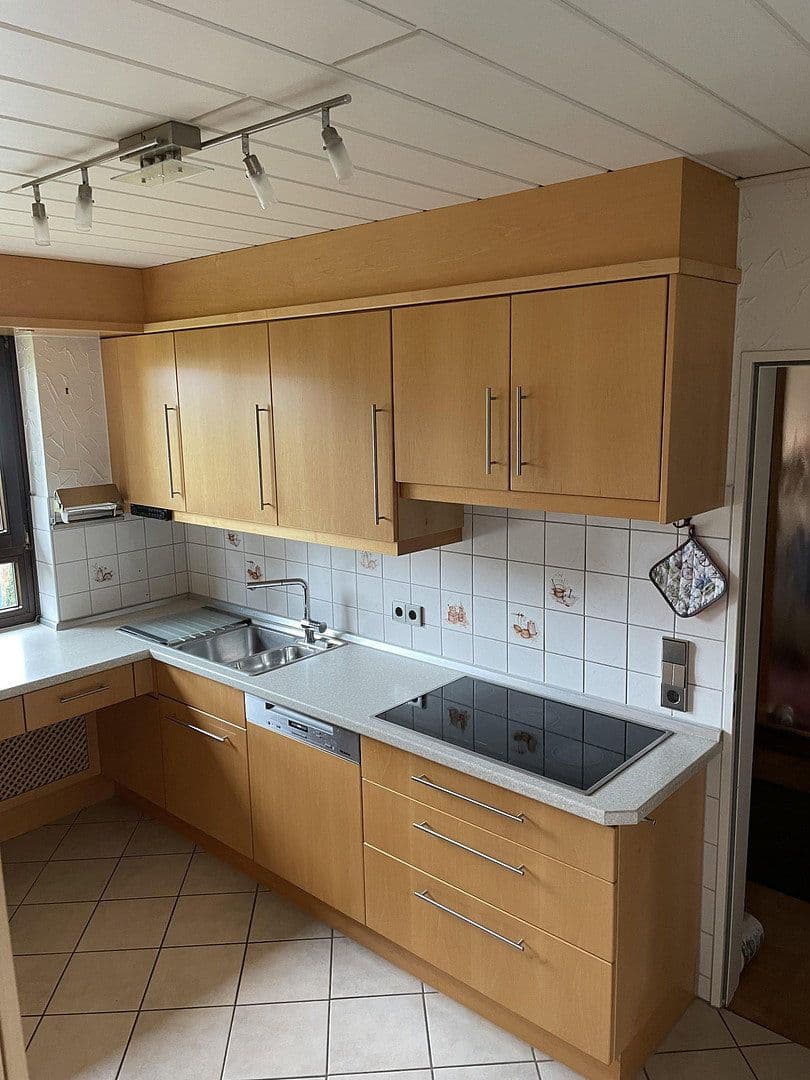 Predaj domu 186 m², pozemok 915 m², Abstatt, Bádensko-Wurttembersko Predaj domu 186 m², pozemok 915 m², Abstatt, Bádensko-Wurttembersko