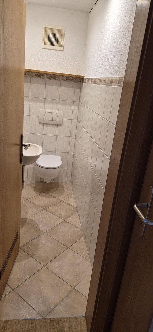 Prenájom bytu 4-izbový 79 m², Biberach an der Riß, Bádensko-Wurttembersko Prenájom bytu 4-izbový 79 m², Biberach an der Riß, Bádensko-Wurttembersko