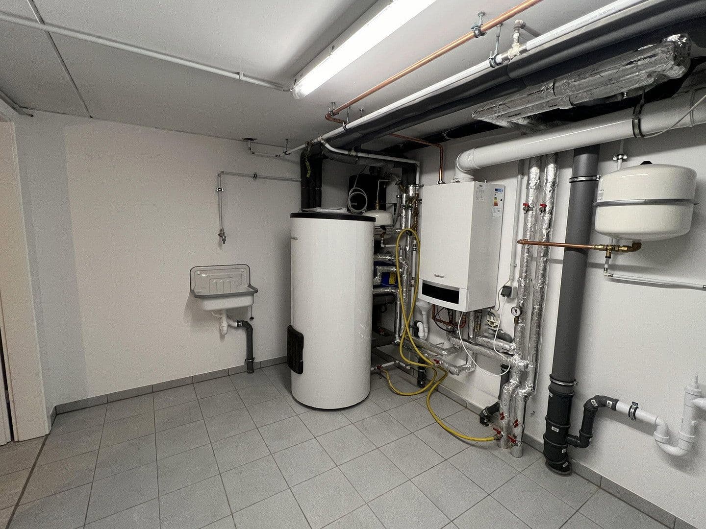 Predaj domu 200 m², pozemok 555 m², Niederkleener Strasse 27, Langgöns, Hesensko Predaj domu 200 m², pozemok 555 m², Niederkleener Strasse 27, Langgöns, Hesensko