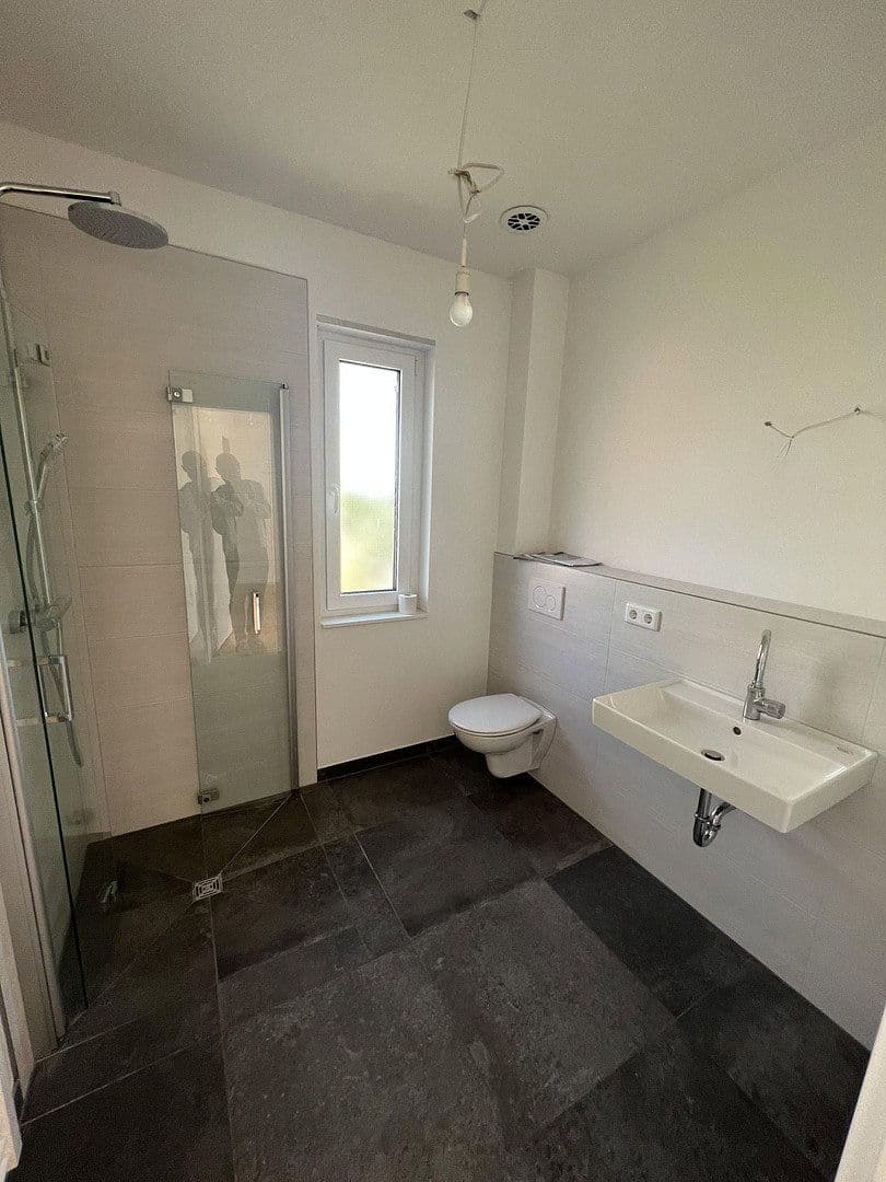 Predaj domu 200 m², pozemok 555 m², Niederkleener Strasse 27, Langgöns, Hesensko Predaj domu 200 m², pozemok 555 m², Niederkleener Strasse 27, Langgöns, Hesensko