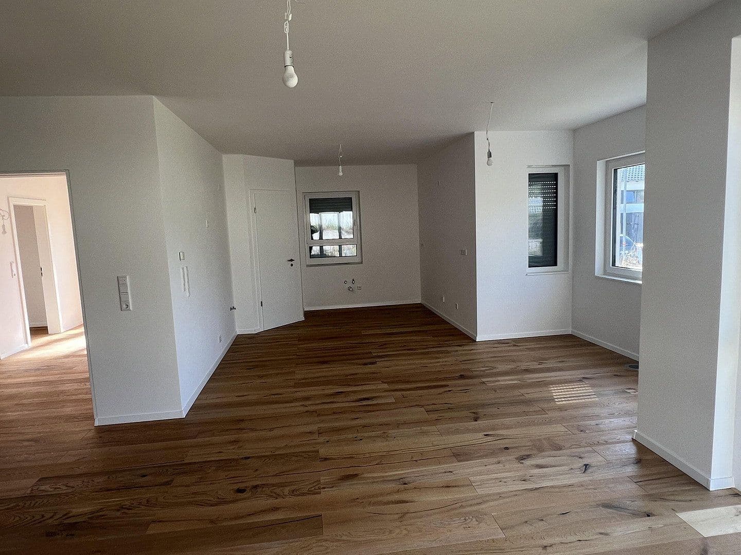 Predaj domu 200 m², pozemok 555 m², Niederkleener Strasse 27, Langgöns, Hesensko Predaj domu 200 m², pozemok 555 m², Niederkleener Strasse 27, Langgöns, Hesensko