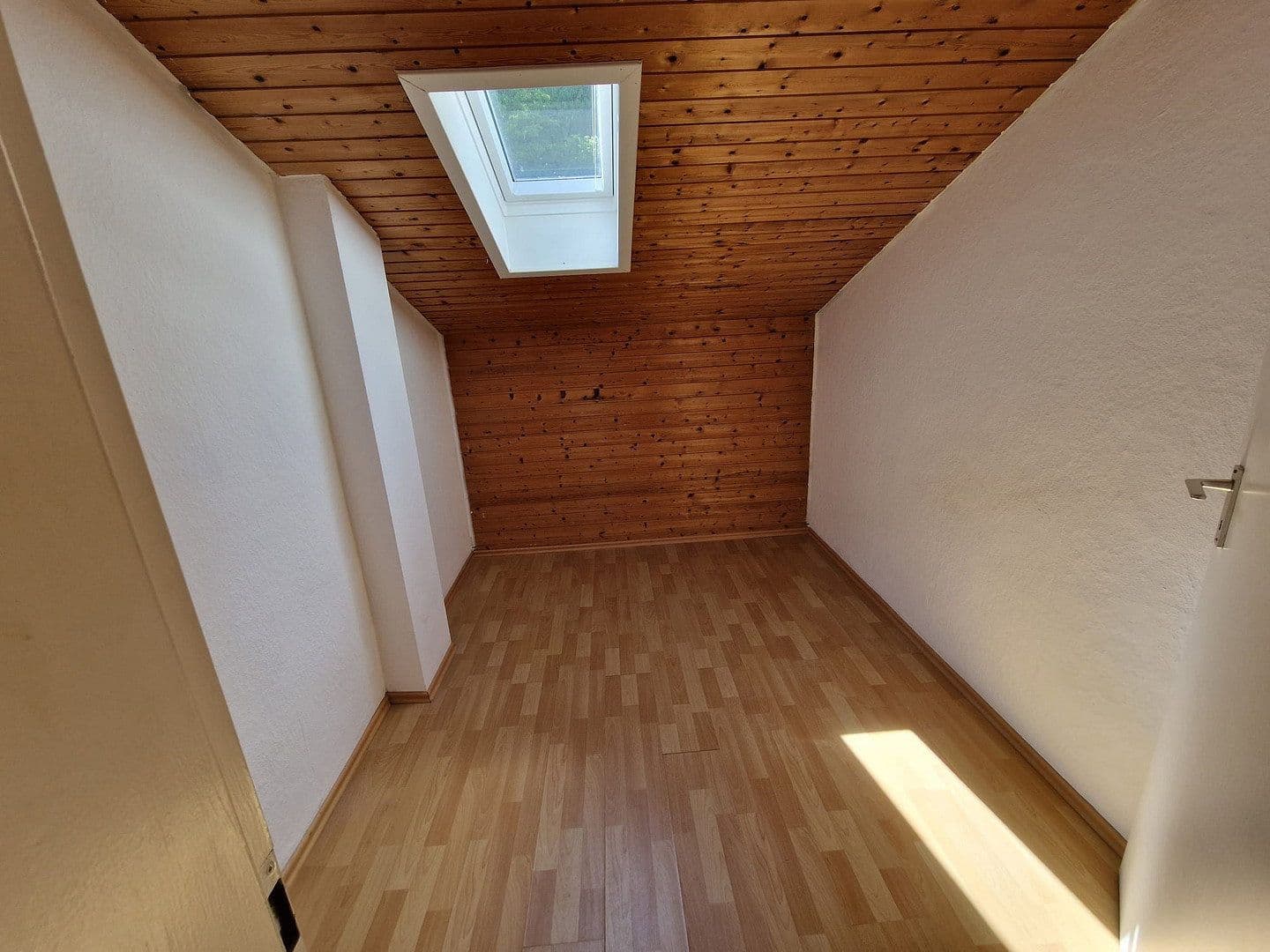 Prenájom bytu 2-izbový 65 m², Birkelweg 36, Steinheim am Albuch, Bádensko-Wurttembersko Prenájom bytu 2-izbový 65 m², Birkelweg 36, Steinheim am Albuch, Bádensko-Wurttembersko
