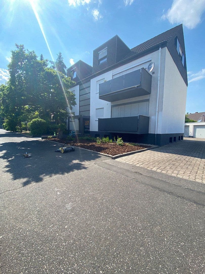 Prenájom bytu 3-izbový 120 m², Zellhäuser Str. 17, Mainhausen, Hesensko Prenájom bytu 3-izbový 120 m², Zellhäuser Str. 17, Mainhausen, Hesensko
