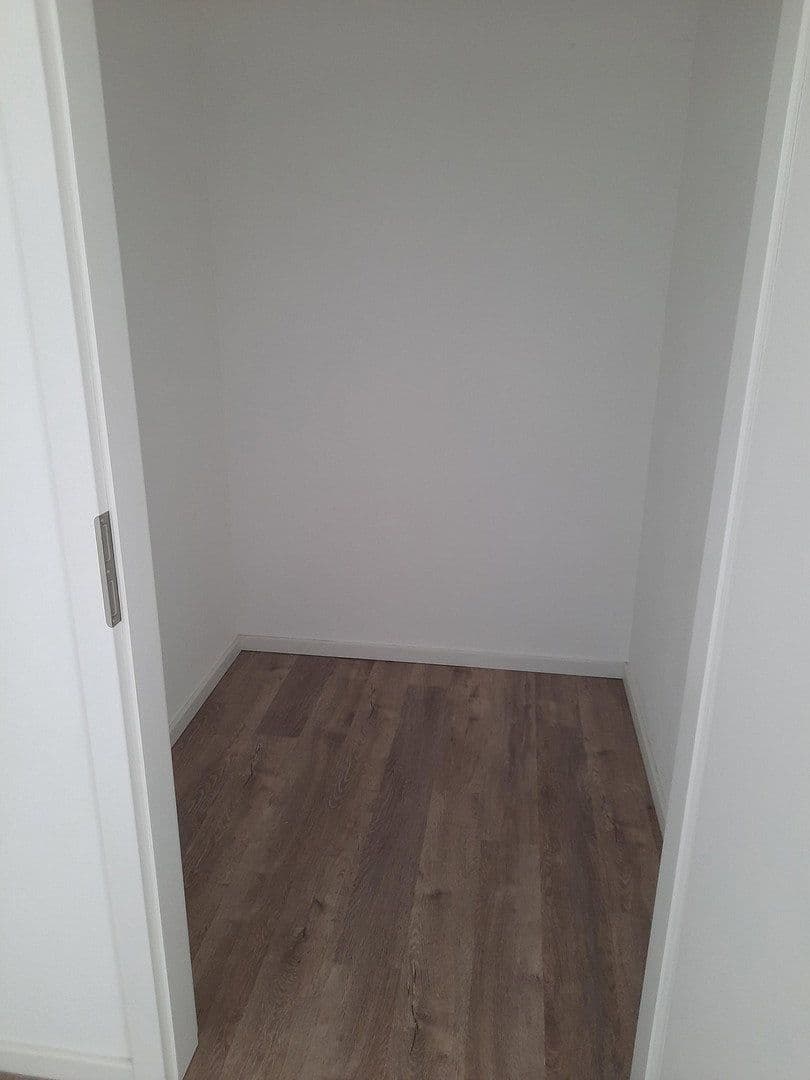 Prenájom bytu 3-izbový 79 m², Bahnstraße 78, Grevenbroich, Severné Porýnie - Westfálsko Prenájom bytu 3-izbový 79 m², Bahnstraße 78, Grevenbroich, Severné Porýnie - Westfálsko
