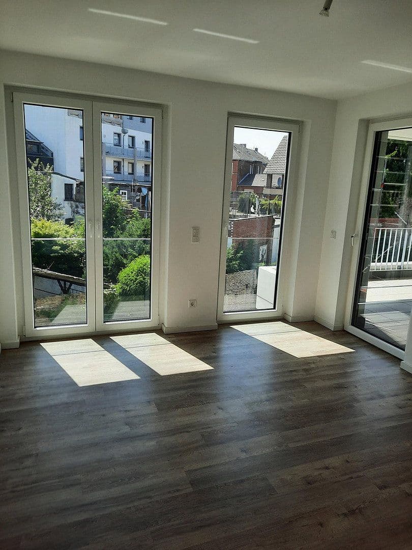 Prenájom bytu 3-izbový 79 m², Bahnstraße 78, Grevenbroich, Severné Porýnie - Westfálsko Prenájom bytu 3-izbový 79 m², Bahnstraße 78, Grevenbroich, Severné Porýnie - Westfálsko