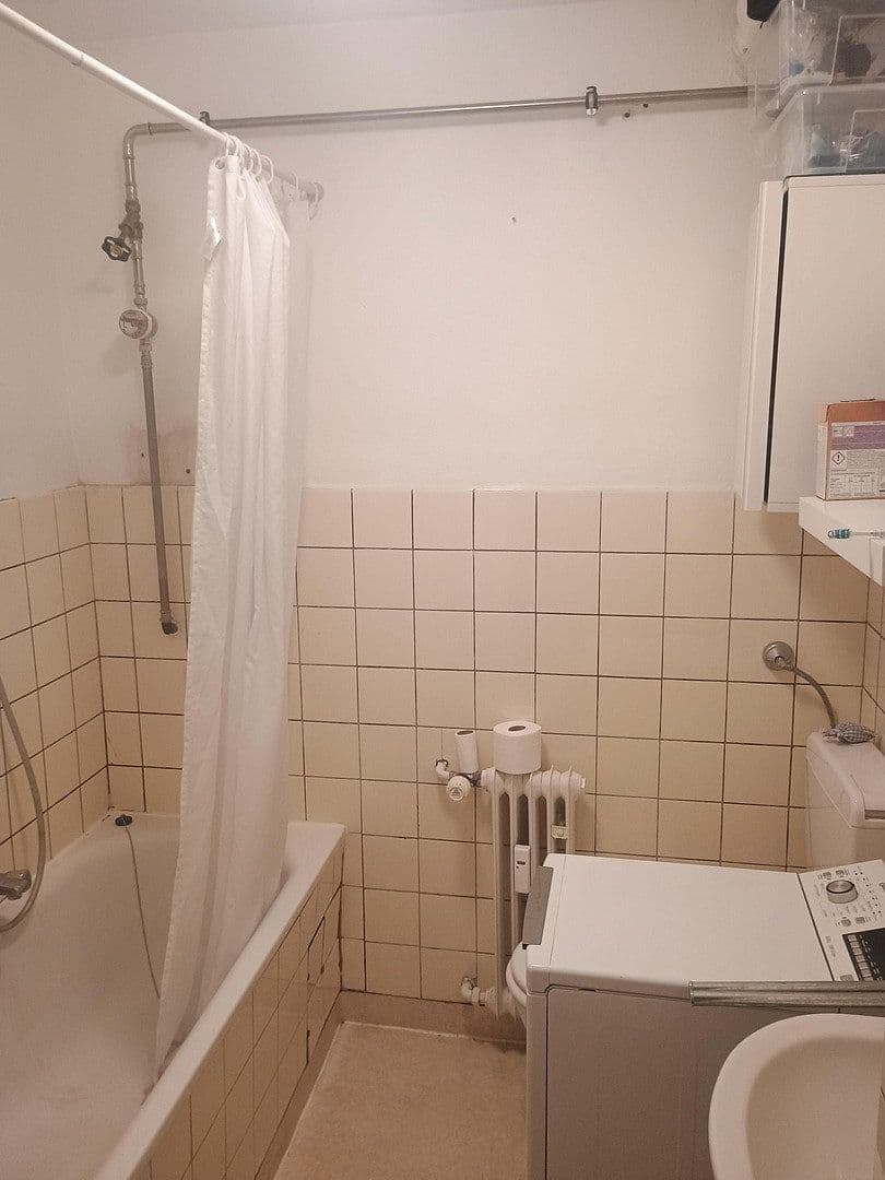 Prenájom bytu 1-izbový 40 m², Gellertstraße 46, Karlsruhe, Bádensko-Wurttembersko Prenájom bytu 1-izbový 40 m², Gellertstraße 46, Karlsruhe, Bádensko-Wurttembersko