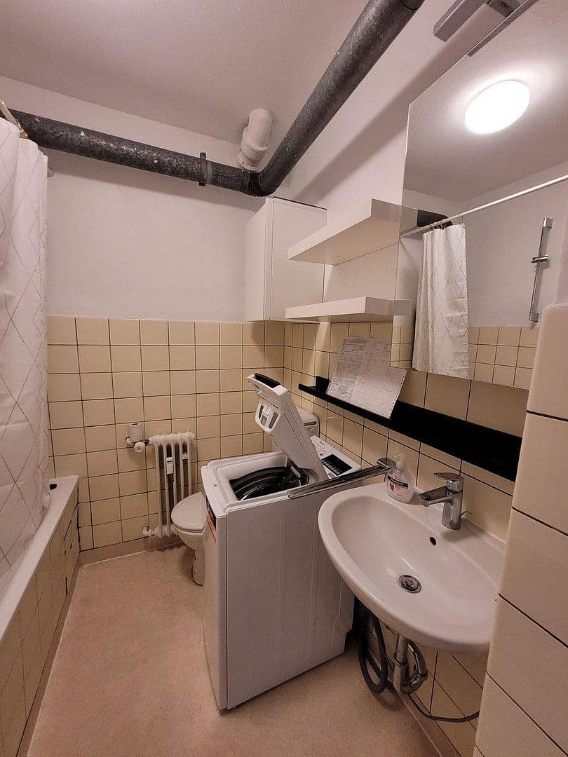 Prenájom bytu 1-izbový 40 m², Gellertstraße 46, Karlsruhe, Bádensko-Wurttembersko Prenájom bytu 1-izbový 40 m², Gellertstraße 46, Karlsruhe, Bádensko-Wurttembersko