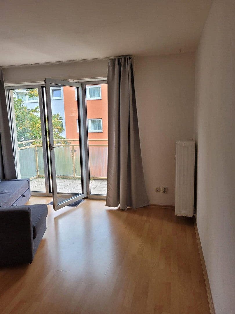 Prenájom bytu 1-izbový 40 m², Gellertstraße 46, Karlsruhe, Bádensko-Wurttembersko Prenájom bytu 1-izbový 40 m², Gellertstraße 46, Karlsruhe, Bádensko-Wurttembersko