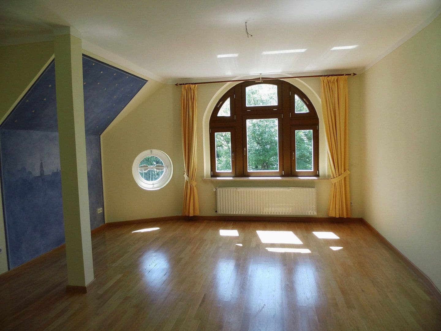 Prenájom bytu 5-izbový 178 m², Görlitz, Sasko Prenájom bytu 5-izbový 178 m², Görlitz, Sasko