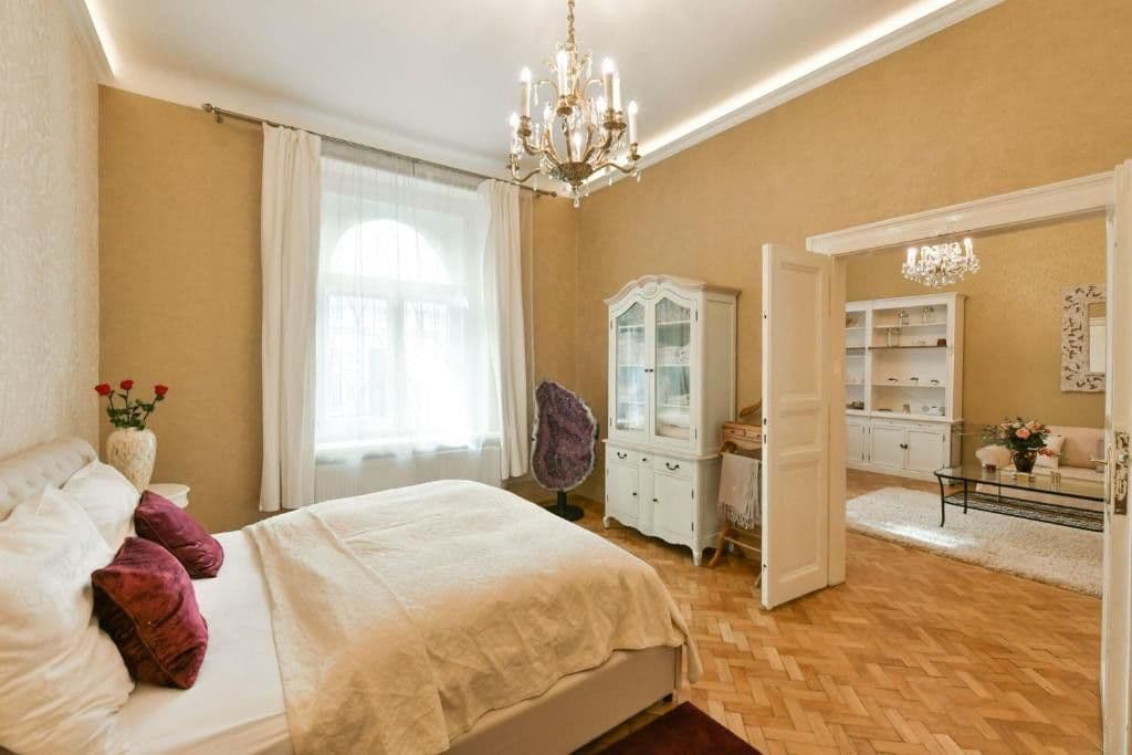 Prenájom bytu 2-izbový 77 m², Nitranská, Praha, Praha Prenájom bytu 2-izbový 77 m², Nitranská, Praha, Praha