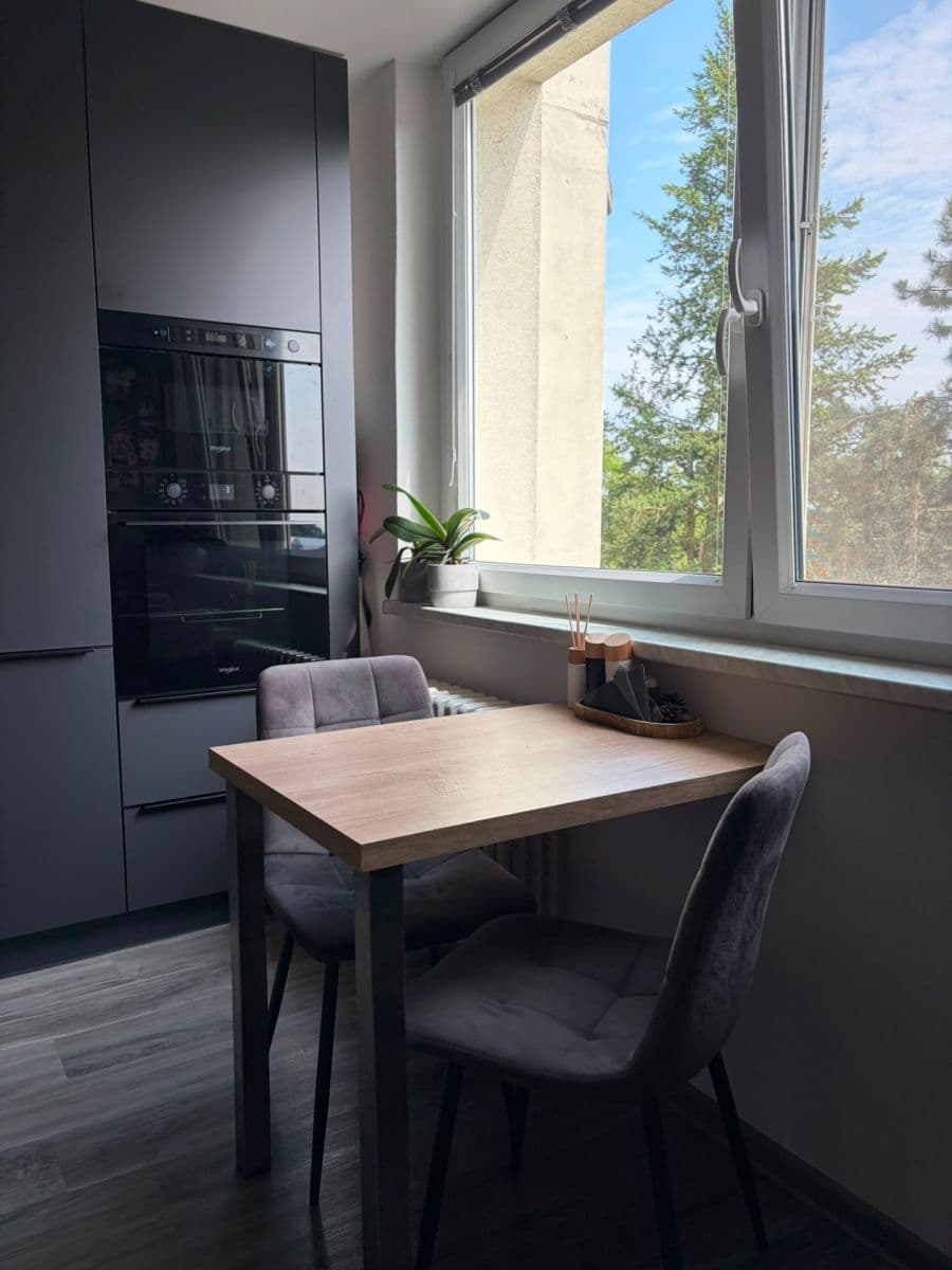 Prenájom bytu 2-izbový 50 m², Novosady, Holešov, Zlínský kraj Prenájom bytu 2-izbový 50 m², Novosady, Holešov, Zlínský kraj