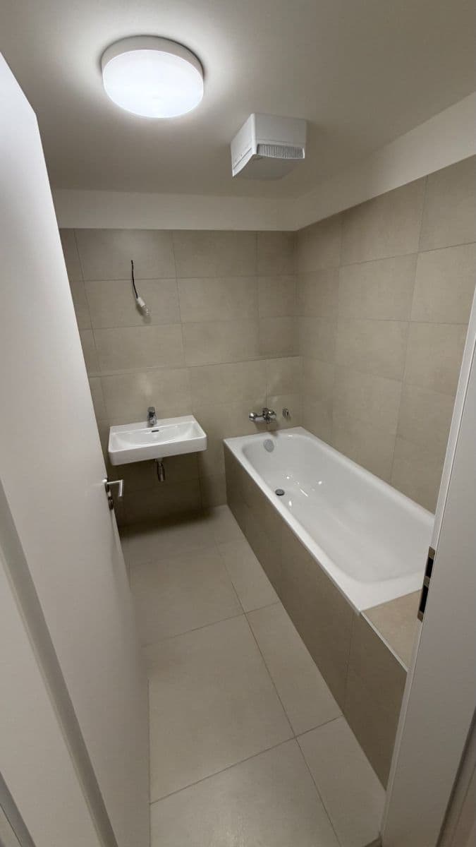 Prenájom bytu 2-izbový 68 m², Brno, Jihomoravský kraj Prenájom bytu 2-izbový 68 m², Brno, Jihomoravský kraj
