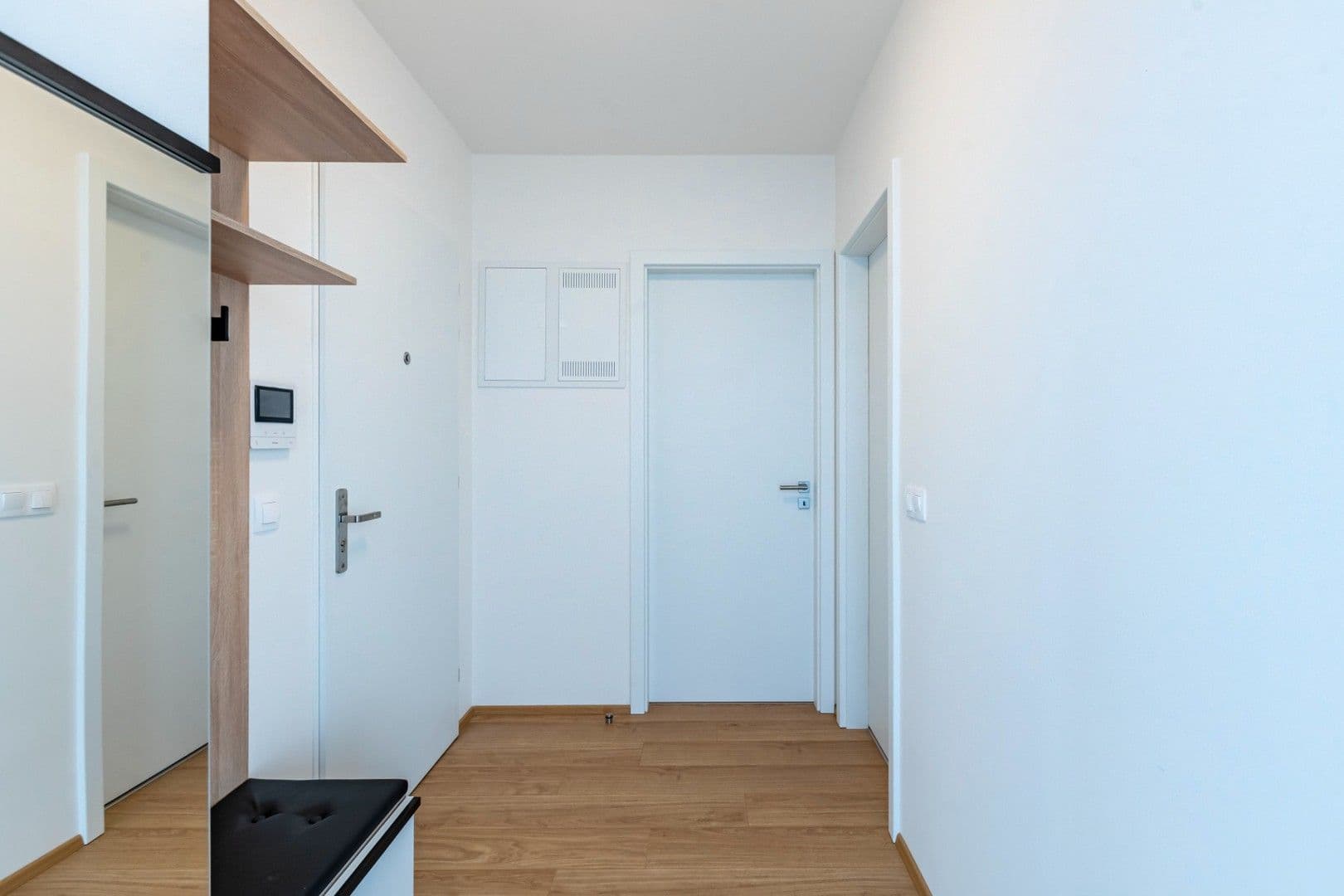 Prenájom bytu 2-izbový 53 m², Mezilehlá, Praha, Praha Prenájom bytu 2-izbový 53 m², Mezilehlá, Praha, Praha
