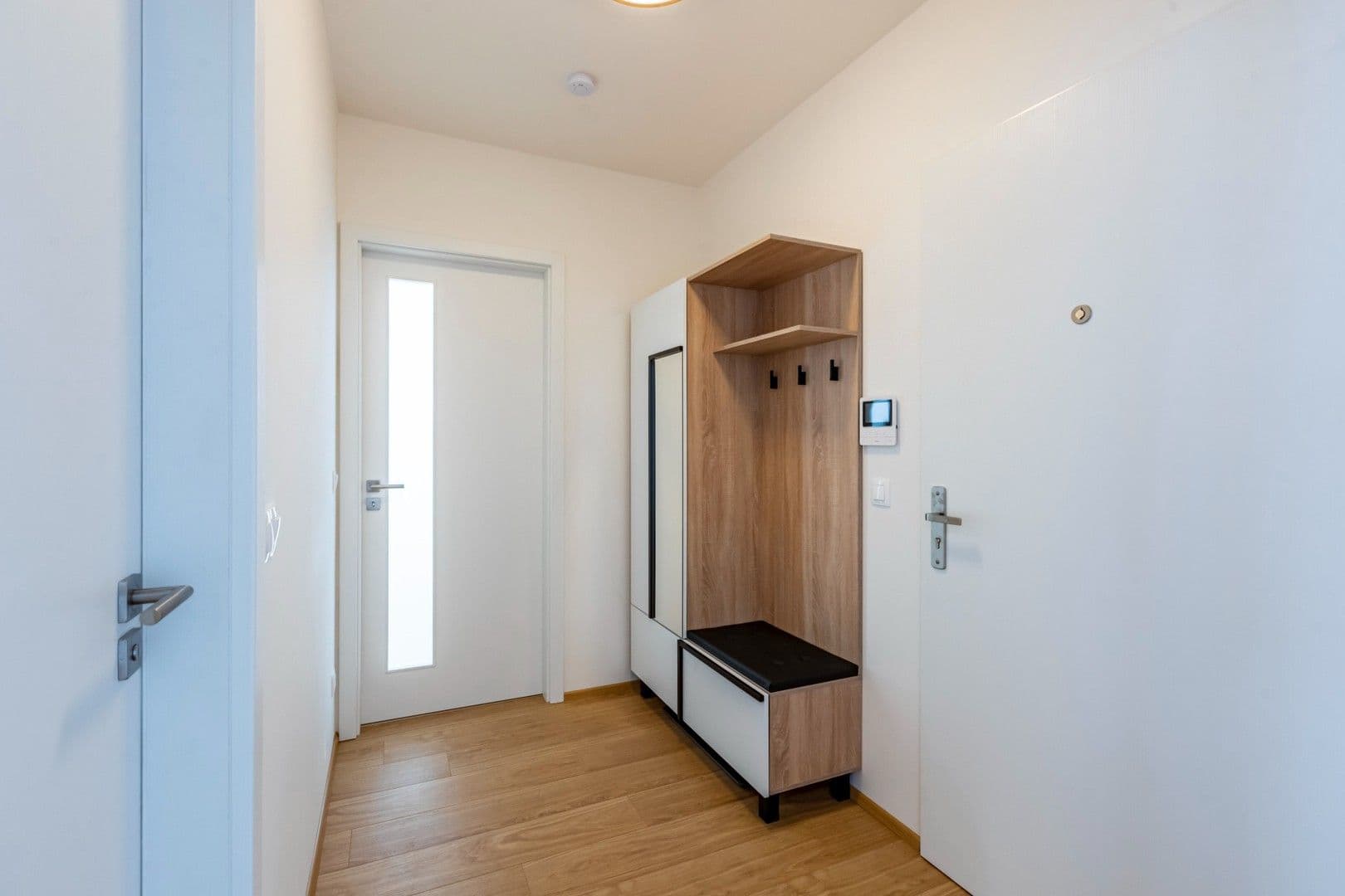 Prenájom bytu 2-izbový 53 m², Mezilehlá, Praha, Praha Prenájom bytu 2-izbový 53 m², Mezilehlá, Praha, Praha