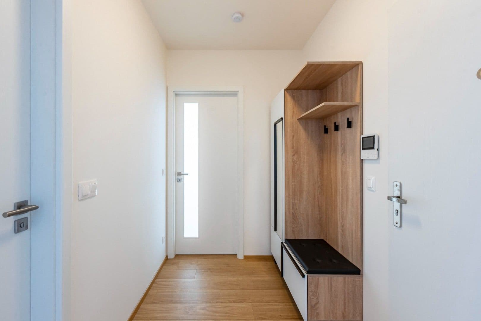 Prenájom bytu 2-izbový 53 m², Mezilehlá, Praha, Praha Prenájom bytu 2-izbový 53 m², Mezilehlá, Praha, Praha