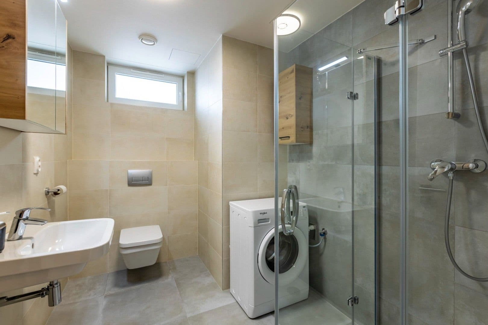 Prenájom bytu 2-izbový 53 m², Mezilehlá, Praha, Praha Prenájom bytu 2-izbový 53 m², Mezilehlá, Praha, Praha