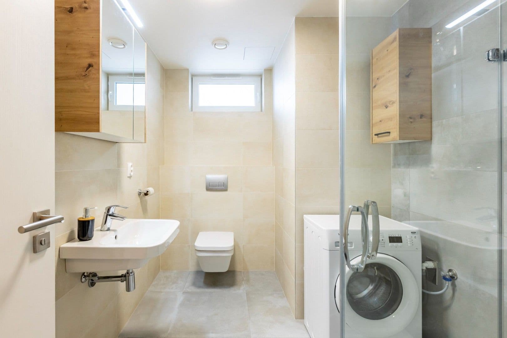 Prenájom bytu 2-izbový 53 m², Mezilehlá, Praha, Praha Prenájom bytu 2-izbový 53 m², Mezilehlá, Praha, Praha