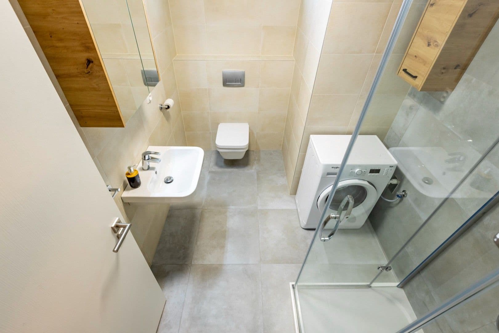 Prenájom bytu 2-izbový 53 m², Mezilehlá, Praha, Praha Prenájom bytu 2-izbový 53 m², Mezilehlá, Praha, Praha
