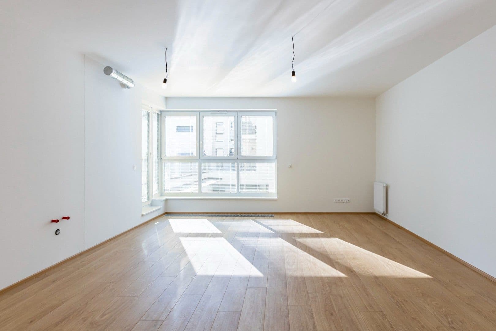 Prenájom bytu 2-izbový 53 m², Mezilehlá, Praha, Praha Prenájom bytu 2-izbový 53 m², Mezilehlá, Praha, Praha