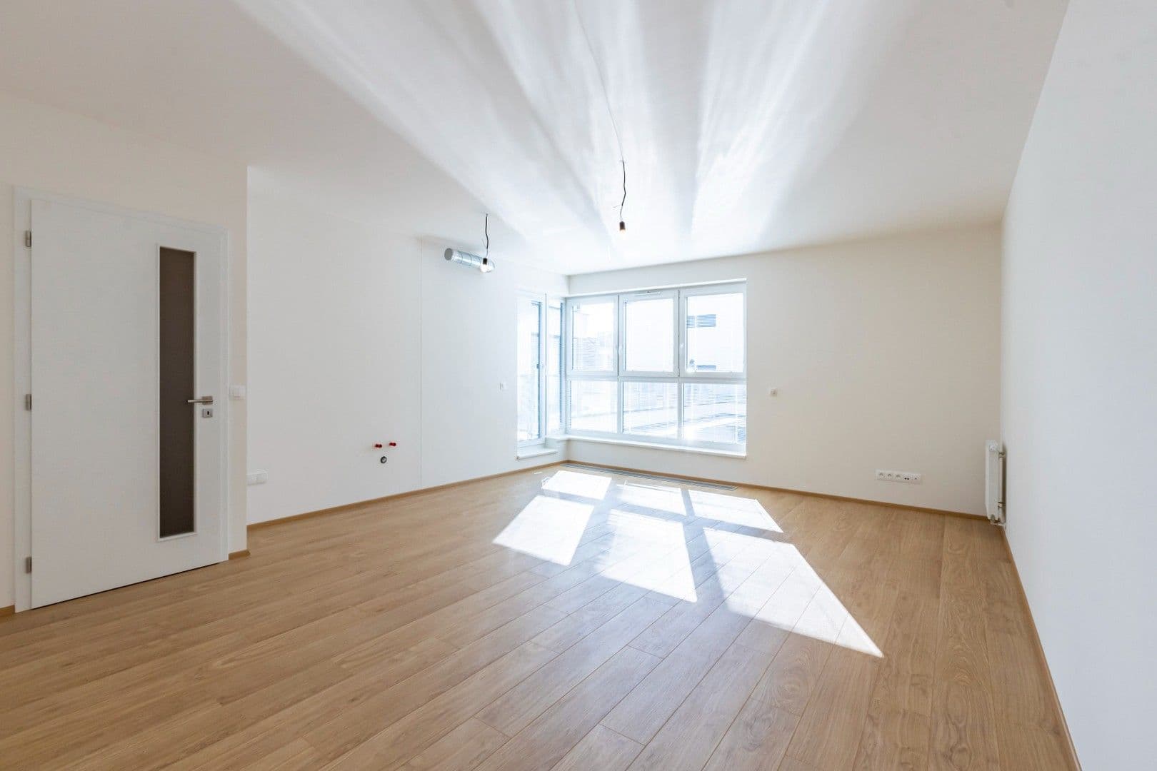 Prenájom bytu 2-izbový 53 m², Mezilehlá, Praha, Praha Prenájom bytu 2-izbový 53 m², Mezilehlá, Praha, Praha