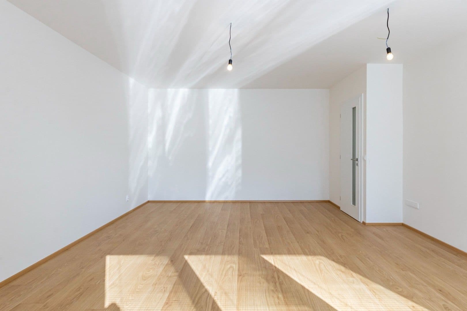 Prenájom bytu 2-izbový 53 m², Mezilehlá, Praha, Praha Prenájom bytu 2-izbový 53 m², Mezilehlá, Praha, Praha