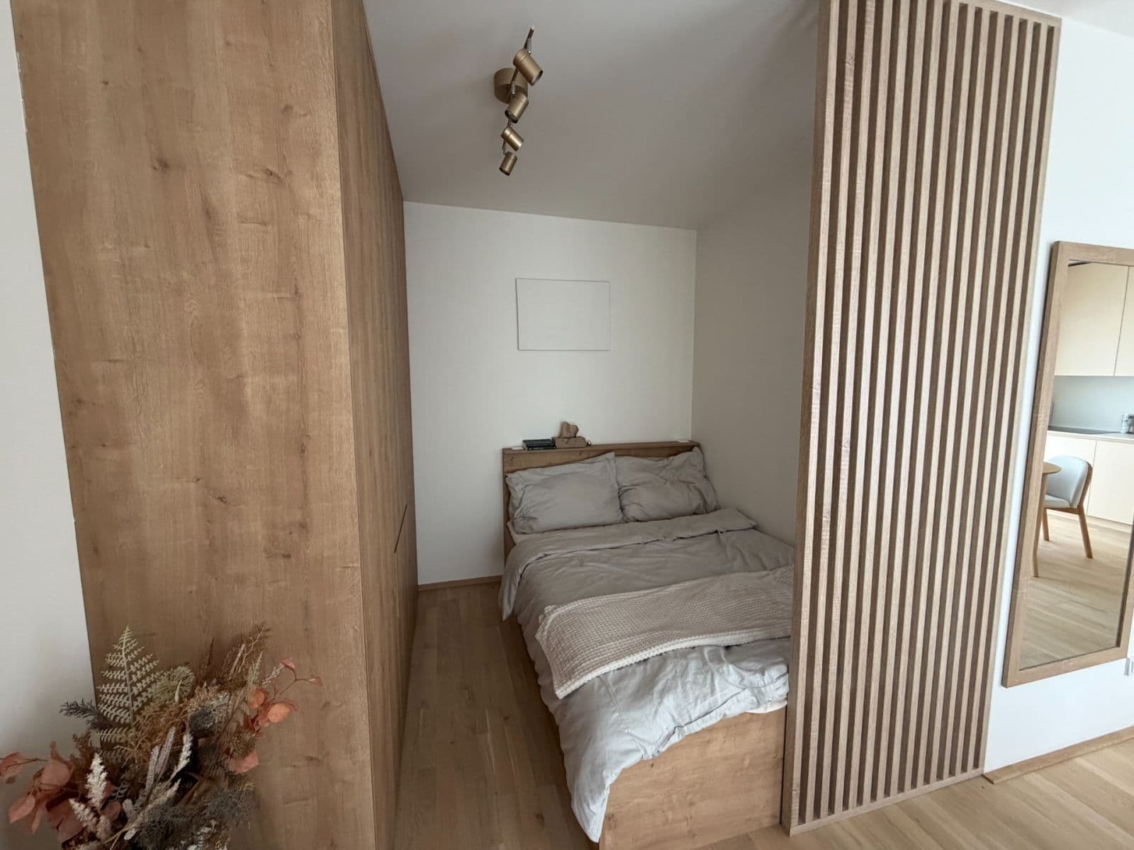 Prenájom bytu 1-izbový 37 m², Šenácká, Praha, Praha Prenájom bytu 1-izbový 37 m², Šenácká, Praha, Praha