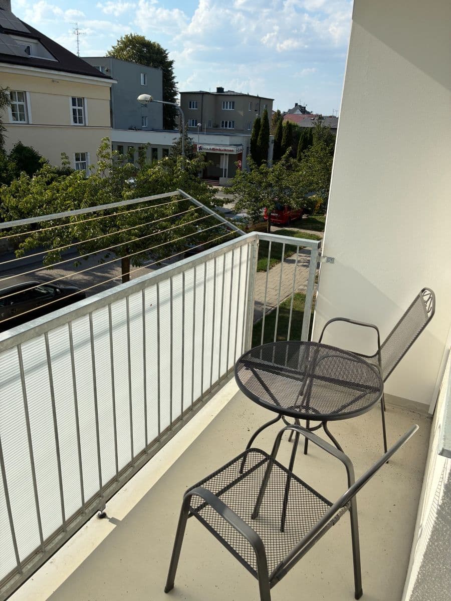 Prenájom bytu 3-izbový 70 m², Mozartova, Olomouc, Olomoucký kraj Prenájom bytu 3-izbový 70 m², Mozartova, Olomouc, Olomoucký kraj