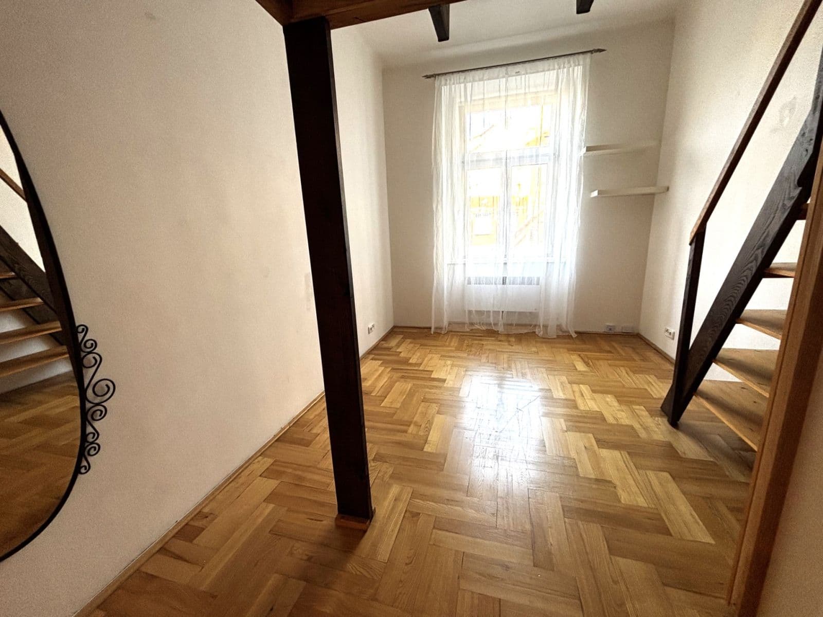 Prenájom bytu 2-izbový 43 m², Tolstého, Praha, Praha Prenájom bytu 2-izbový 43 m², Tolstého, Praha, Praha
