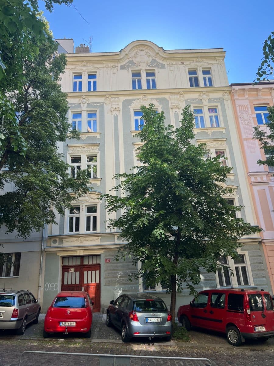 Prenájom bytu 2-izbový 43 m², Tolstého, Praha, Praha Prenájom bytu 2-izbový 43 m², Tolstého, Praha, Praha