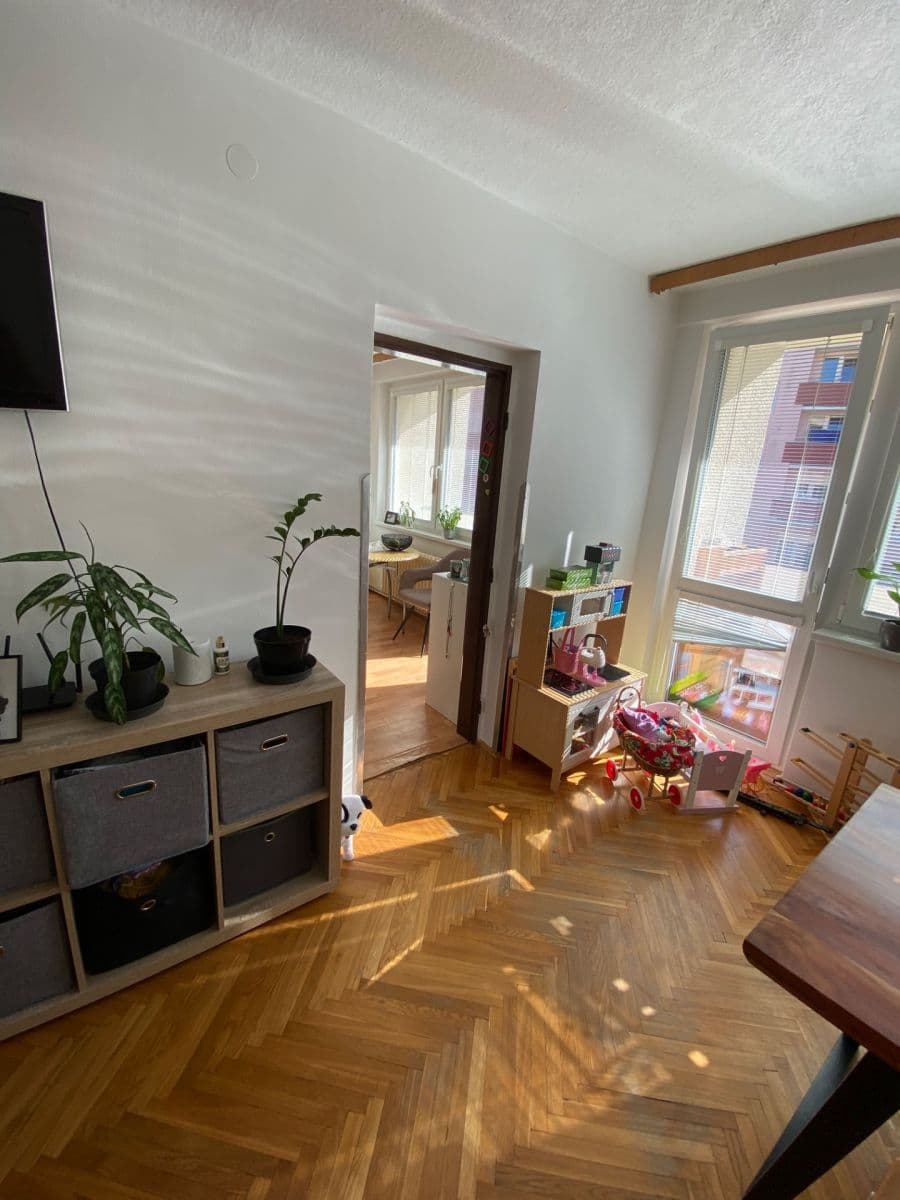 Prenájom bytu 3-izbový 78 m², Polní, Jihlava, Kraj Vysočina Prenájom bytu 3-izbový 78 m², Polní, Jihlava, Kraj Vysočina
