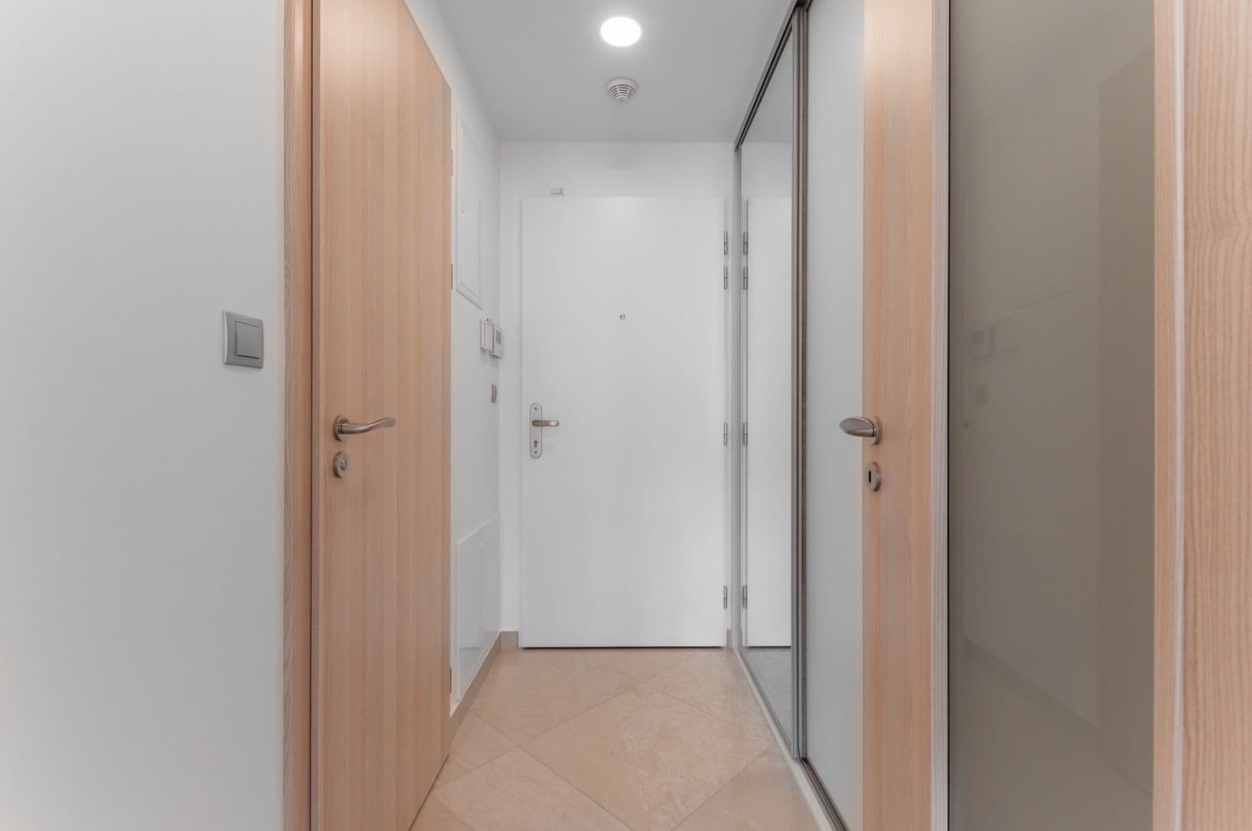 Prenájom bytu 1-izbový 28 m², Bassova, Praha, Praha Prenájom bytu 1-izbový 28 m², Bassova, Praha, Praha