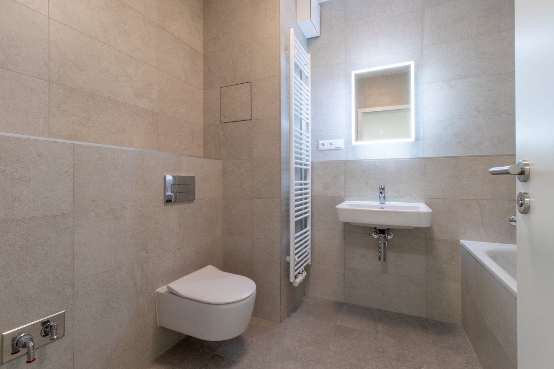Prenájom bytu 2-izbový 50 m², Divíškové, Praha, Praha Prenájom bytu 2-izbový 50 m², Divíškové, Praha, Praha