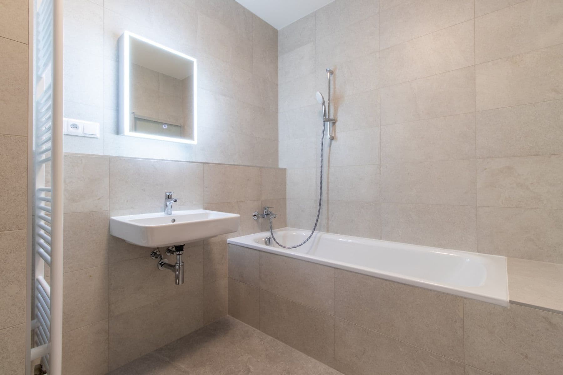 Prenájom bytu 2-izbový 50 m², Divíškové, Praha, Praha Prenájom bytu 2-izbový 50 m², Divíškové, Praha, Praha