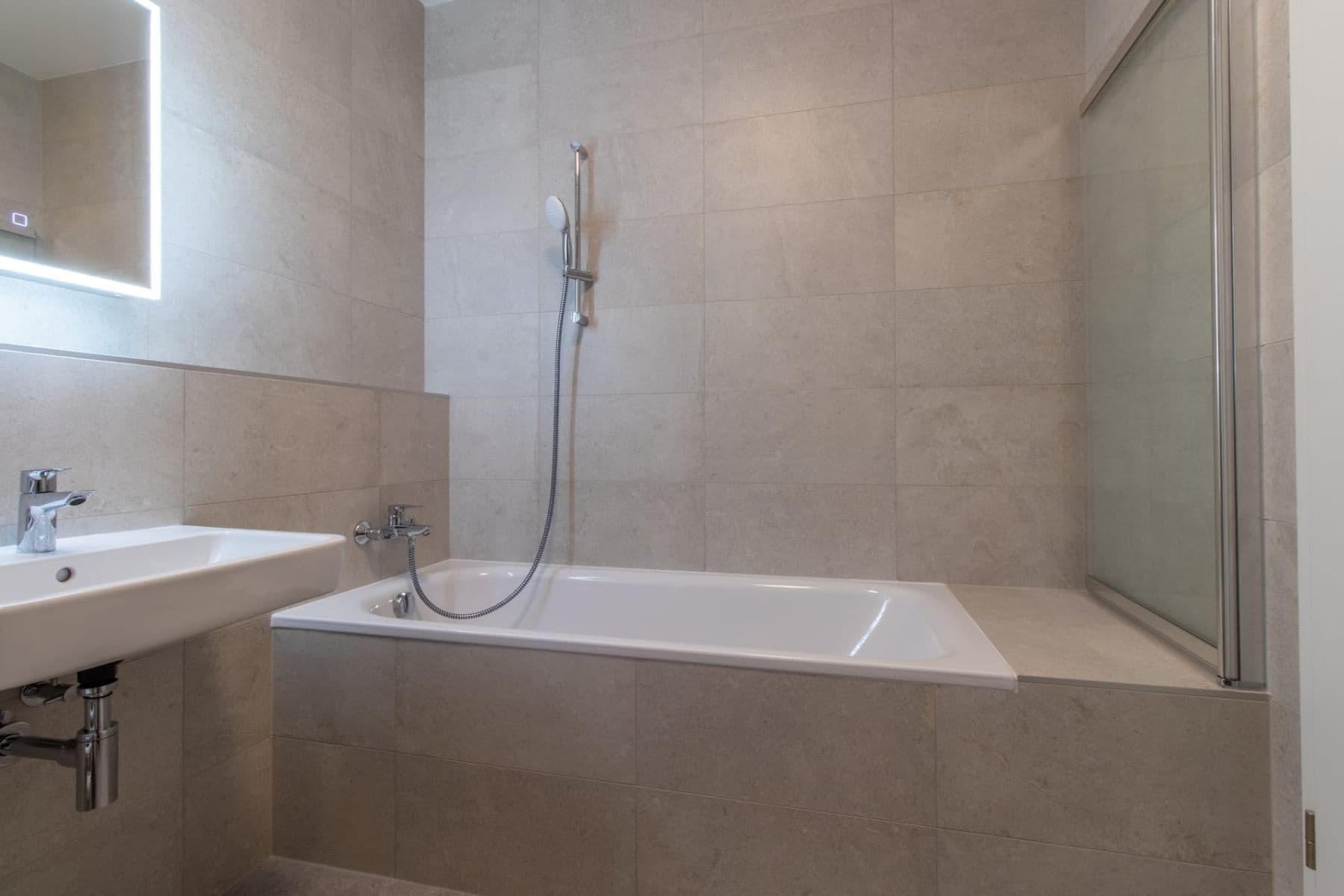 Prenájom bytu 2-izbový 50 m², Divíškové, Praha, Praha Prenájom bytu 2-izbový 50 m², Divíškové, Praha, Praha