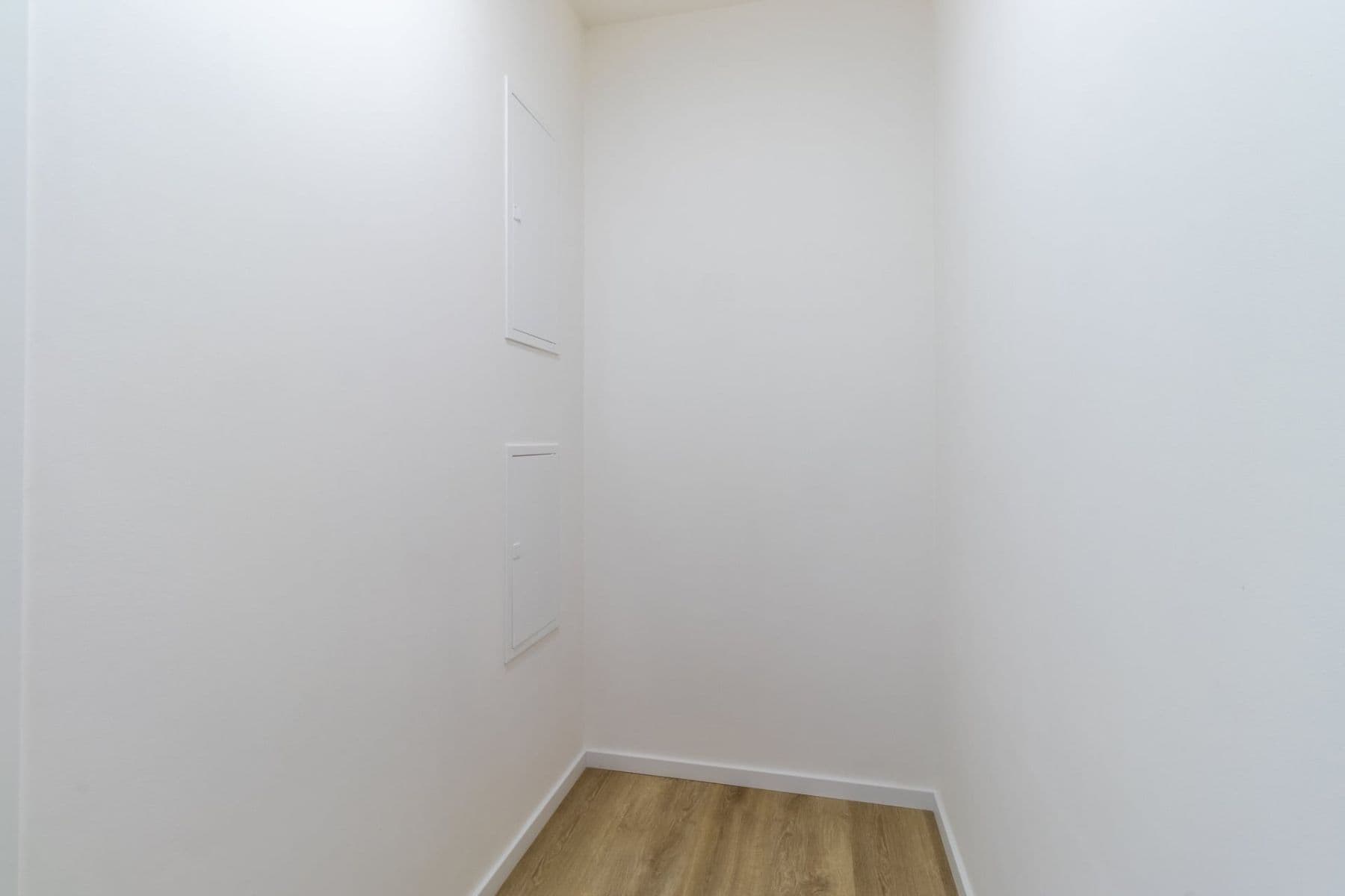 Prenájom bytu 2-izbový 50 m², Divíškové, Praha, Praha Prenájom bytu 2-izbový 50 m², Divíškové, Praha, Praha