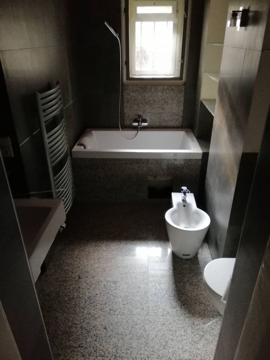 Prenájom bytu 2-izbový 62 m², Macharovo náměstí, Praha, Praha Prenájom bytu 2-izbový 62 m², Macharovo náměstí, Praha, Praha