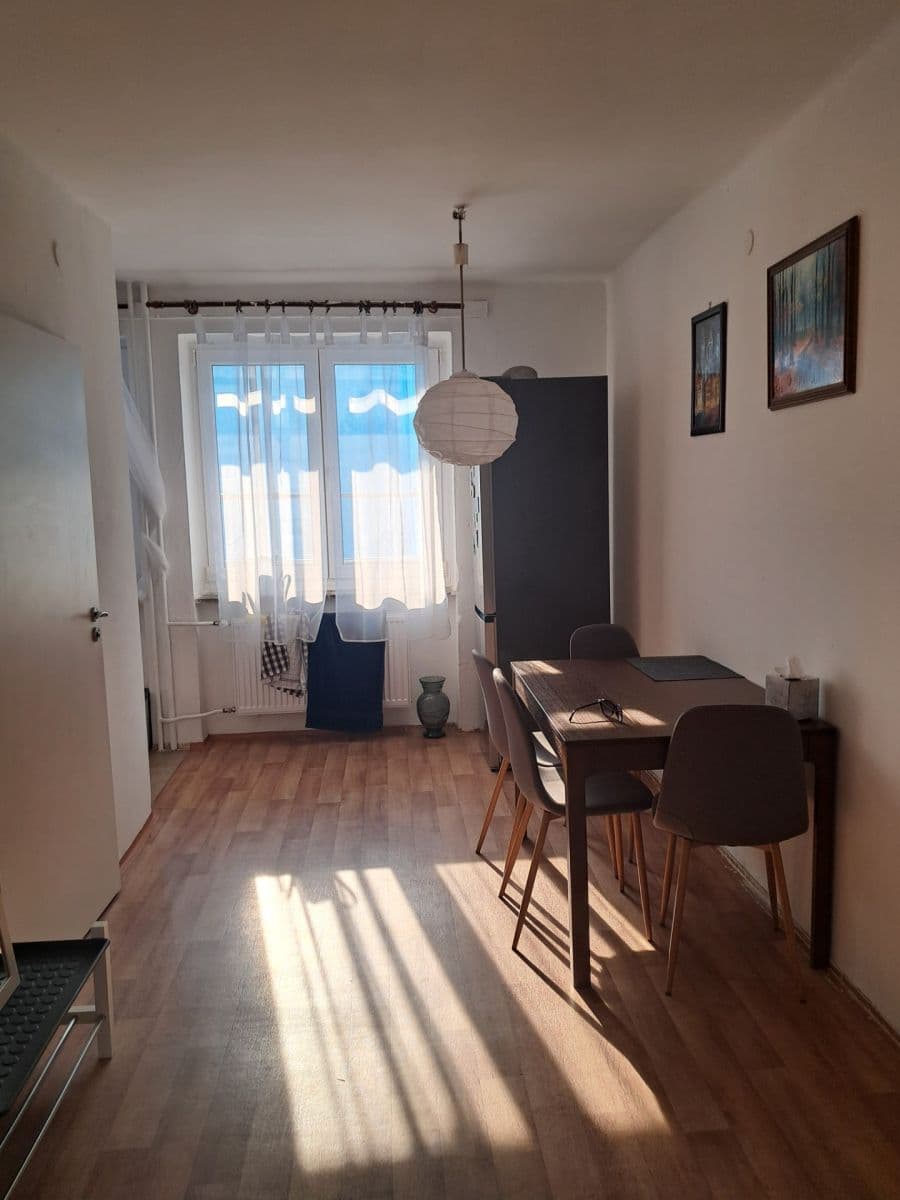 Prenájom bytu 2-izbový 57 m², Měchenická, Praha, Praha Prenájom bytu 2-izbový 57 m², Měchenická, Praha, Praha