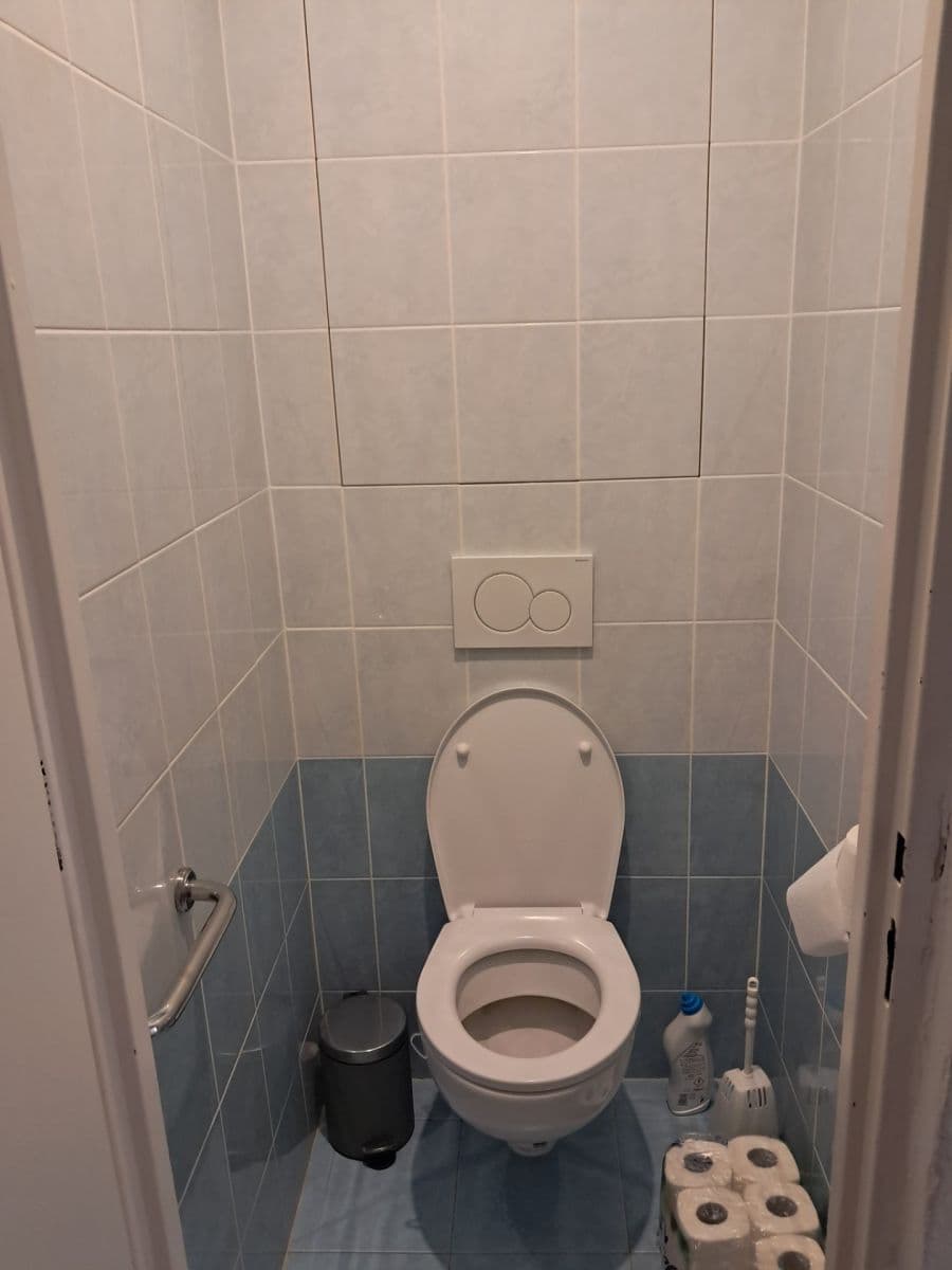 Prenájom bytu 2-izbový 57 m², Měchenická, Praha, Praha Prenájom bytu 2-izbový 57 m², Měchenická, Praha, Praha