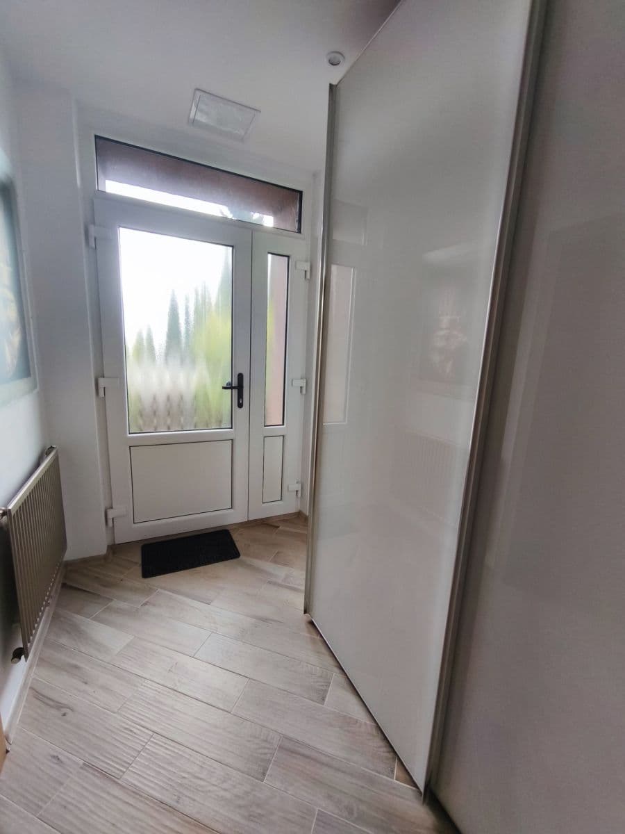 Prenájom bytu 2-izbový 45 m², Nymburská, Krchleby, Středočeský kraj Prenájom bytu 2-izbový 45 m², Nymburská, Krchleby, Středočeský kraj