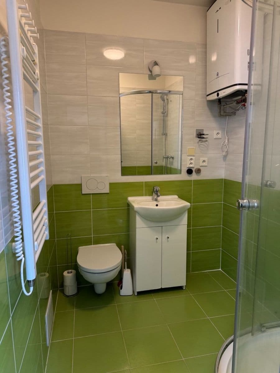 Prenájom bytu 2-izbový 35 m², Pivoňková, Praha, Praha Prenájom bytu 2-izbový 35 m², Pivoňková, Praha, Praha
