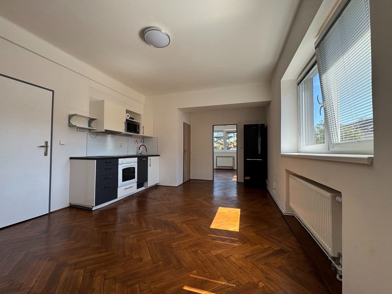 Prenájom bytu 2-izbový 35 m², Pivoňková, Praha, Praha Prenájom bytu 2-izbový 35 m², Pivoňková, Praha, Praha