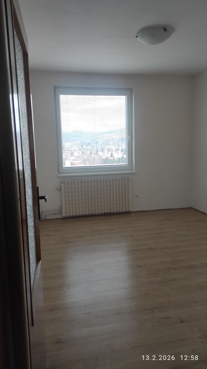Prenájom bytu 3-izbový 100 m², Nivy II, Zlín, Zlínský kraj Prenájom bytu 3-izbový 100 m², Nivy II, Zlín, Zlínský kraj