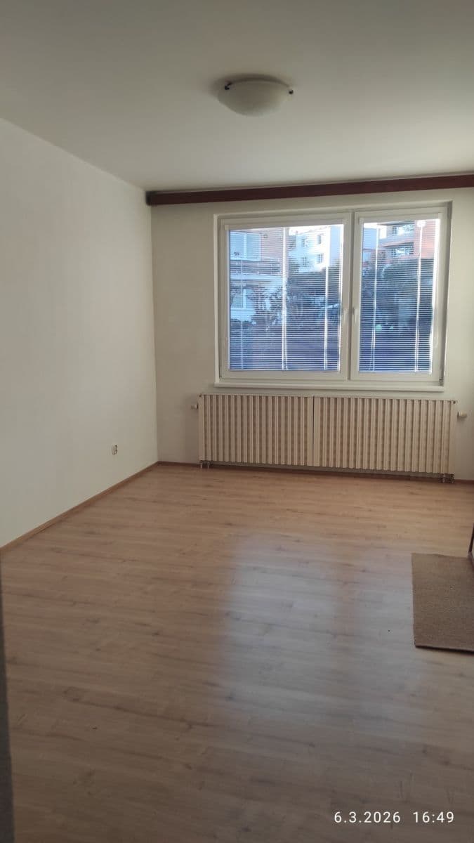 Prenájom bytu 3-izbový 100 m², Nivy II, Zlín, Zlínský kraj Prenájom bytu 3-izbový 100 m², Nivy II, Zlín, Zlínský kraj