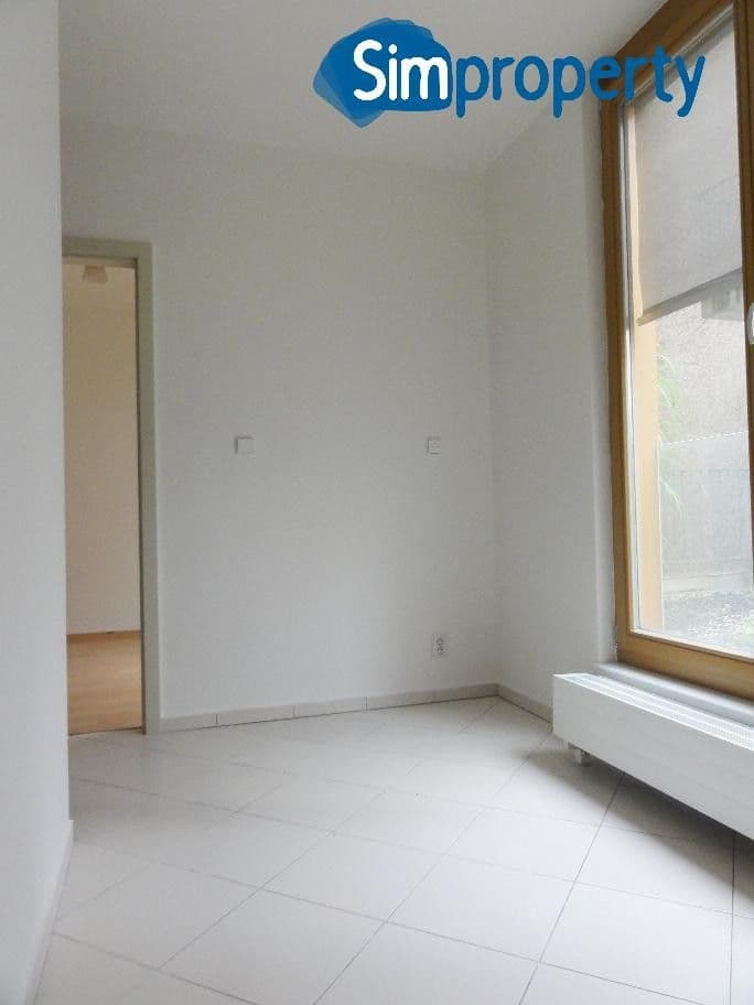Prenájom bytu 3-izbový 69 m², Štítného, Praha, Praha Prenájom bytu 3-izbový 69 m², Štítného, Praha, Praha