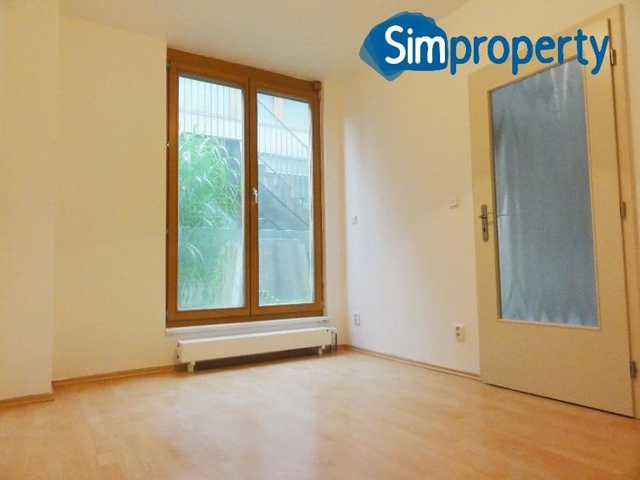 Prenájom bytu 3-izbový 69 m², Štítného, Praha, Praha Prenájom bytu 3-izbový 69 m², Štítného, Praha, Praha