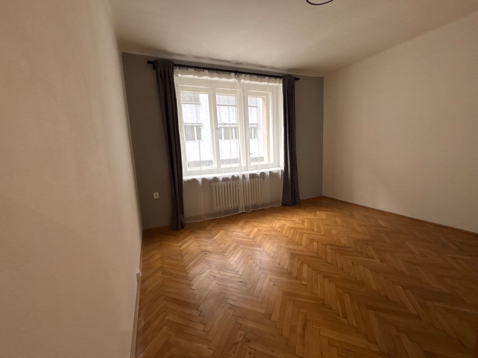Prenájom bytu 1-izbový 26 m², Kouřimská, Praha, Praha Prenájom bytu 1-izbový 26 m², Kouřimská, Praha, Praha