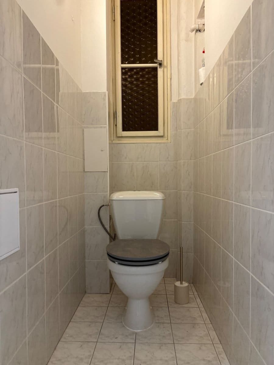 Prenájom bytu 1-izbový 26 m², Kouřimská, Praha, Praha Prenájom bytu 1-izbový 26 m², Kouřimská, Praha, Praha