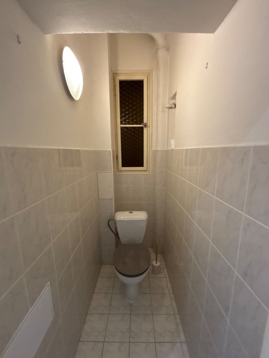 Prenájom bytu 1-izbový 26 m², Kouřimská, Praha, Praha Prenájom bytu 1-izbový 26 m², Kouřimská, Praha, Praha
